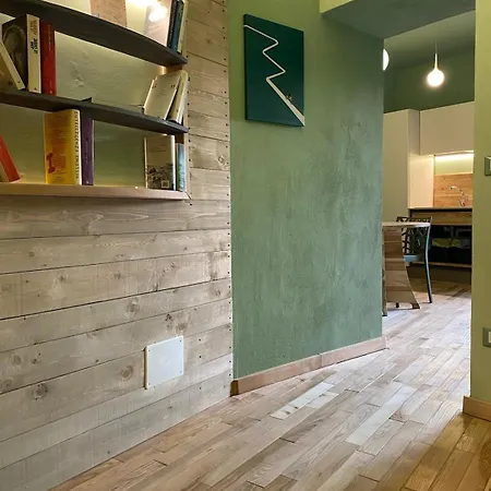 Apartment Wid House 1